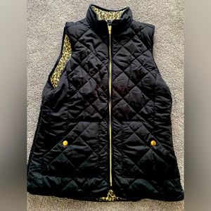 Reversible vest with button pockets black cheetah print